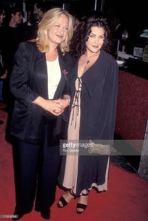 Sherilyn Fenn feet photo thumbnail