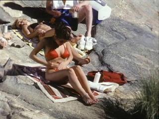 Sherilyn Fenn feet photo thumbnail