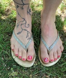 Sherilyn Fenn feet photo thumbnail