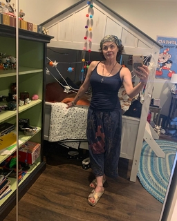 Sherilyn Fenn feet photo thumbnail