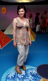 Sherilyn Fenn feet photo thumbnail