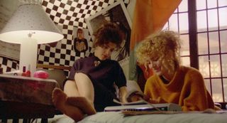 Sherilyn Fenn feet photo thumbnail