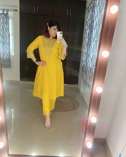 Sherin Shringar feet photo 10