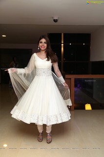 Sherlyn Chopra feet photo thumbnail