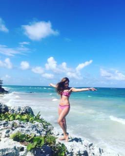 Sherlyn feet photo thumbnail