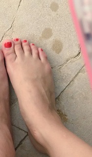 Sherlyn feet photo thumbnail