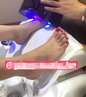 Sherlyn feet photo thumbnail