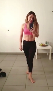 Sherlyn feet photo thumbnail