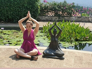 Sherlyn feet photo thumbnail