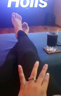 Sherlyn feet photo thumbnail
