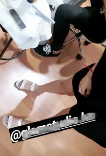 Sherlyn feet photo thumbnail