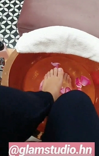 Sherlyn feet photo thumbnail