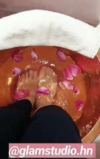 Sherlyn feet photo thumbnail