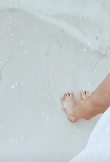 Sherlyn feet photo thumbnail