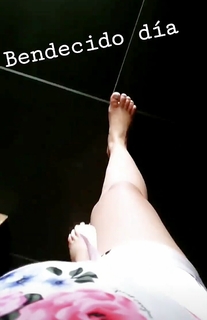 Sherlyn feet photo thumbnail