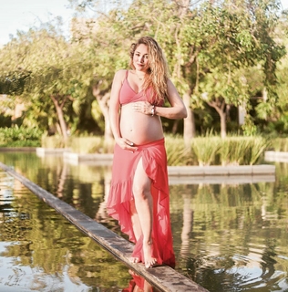 Sherlyn feet photo thumbnail