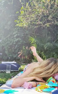 Sherlyn feet photo thumbnail