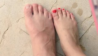 Sherlyn feet photo thumbnail