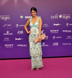 Shermine Sharivar feet photo 14