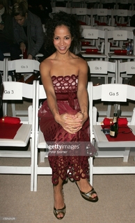 Sherri Saum feet photo 14