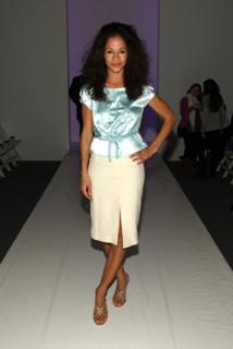 Sherri Saum feet photo 10