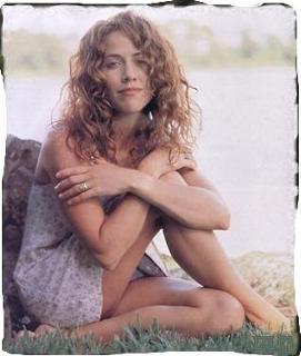 Sheryl Crow feet photo thumbnail