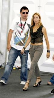 Sheryl Crow feet photo thumbnail