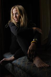 Sheryl Crow feet photo thumbnail