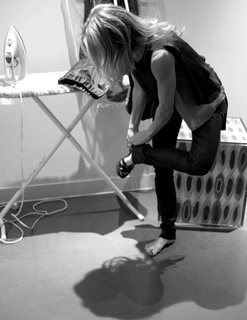 Sheryl Crow feet photo thumbnail