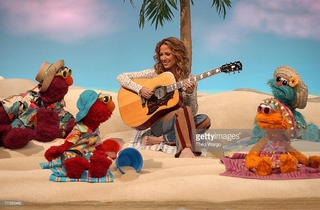 Sheryl Crow feet photo thumbnail