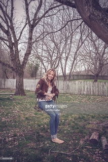 Sheryl Crow feet photo thumbnail