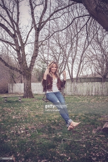 Sheryl Crow feet photo thumbnail
