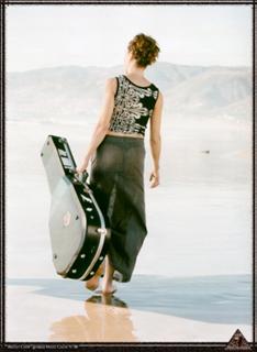 Sheryl Crow feet photo thumbnail