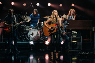 Sheryl Crow feet photo thumbnail