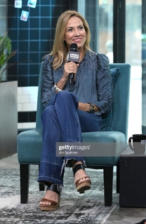 Sheryl Crow feet photo thumbnail