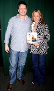 Sheryl Crow feet photo thumbnail