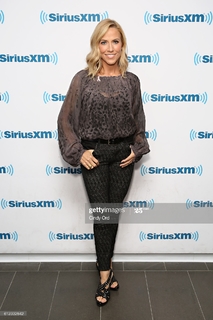 Sheryl Crow feet photo thumbnail