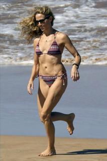 Sheryl Crow feet photo thumbnail