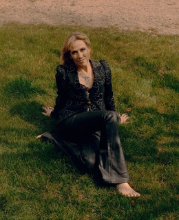 Sheryl Crow feet photo thumbnail