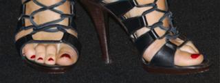 Sheryl Crow feet photo thumbnail