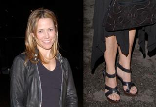 Sheryl Crow feet photo thumbnail