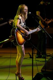 Sheryl Crow feet photo thumbnail