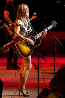 Sheryl Crow feet photo thumbnail
