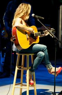 Sheryl Crow feet photo thumbnail