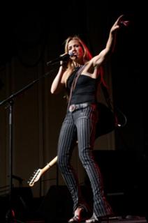 Sheryl Crow feet photo thumbnail