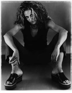 Sheryl Crow feet photo thumbnail