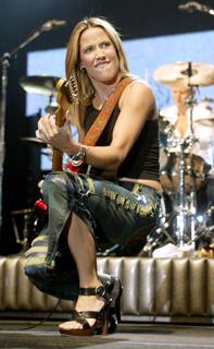 Sheryl Crow feet photo thumbnail