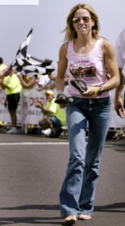 Sheryl Crow feet photo thumbnail