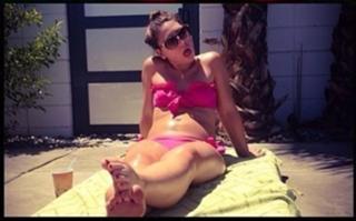 Shevonne Sullivan feet photo 4