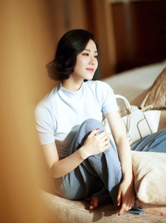 Shi Shi Liu feet photo 8